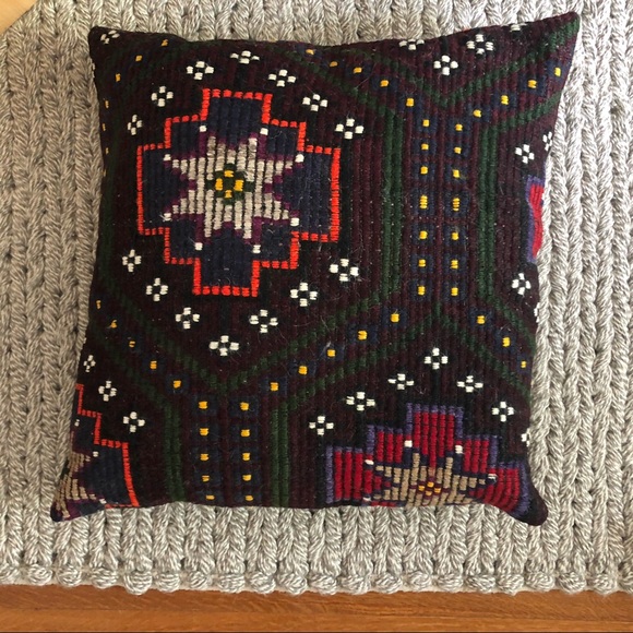 Kilim rug pillow cover - Picture 2 of 4